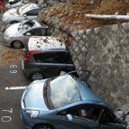 Coches sepultados en Tokio tras el terremoto