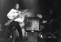 Guillermo Cides dice que en los conciertos intenta demostrar que no est� en ning�n casillero del mercado.